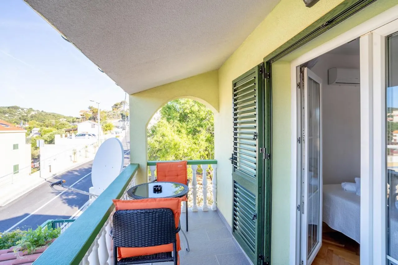 Apartment Pelicaric Sali Dugi Otok
