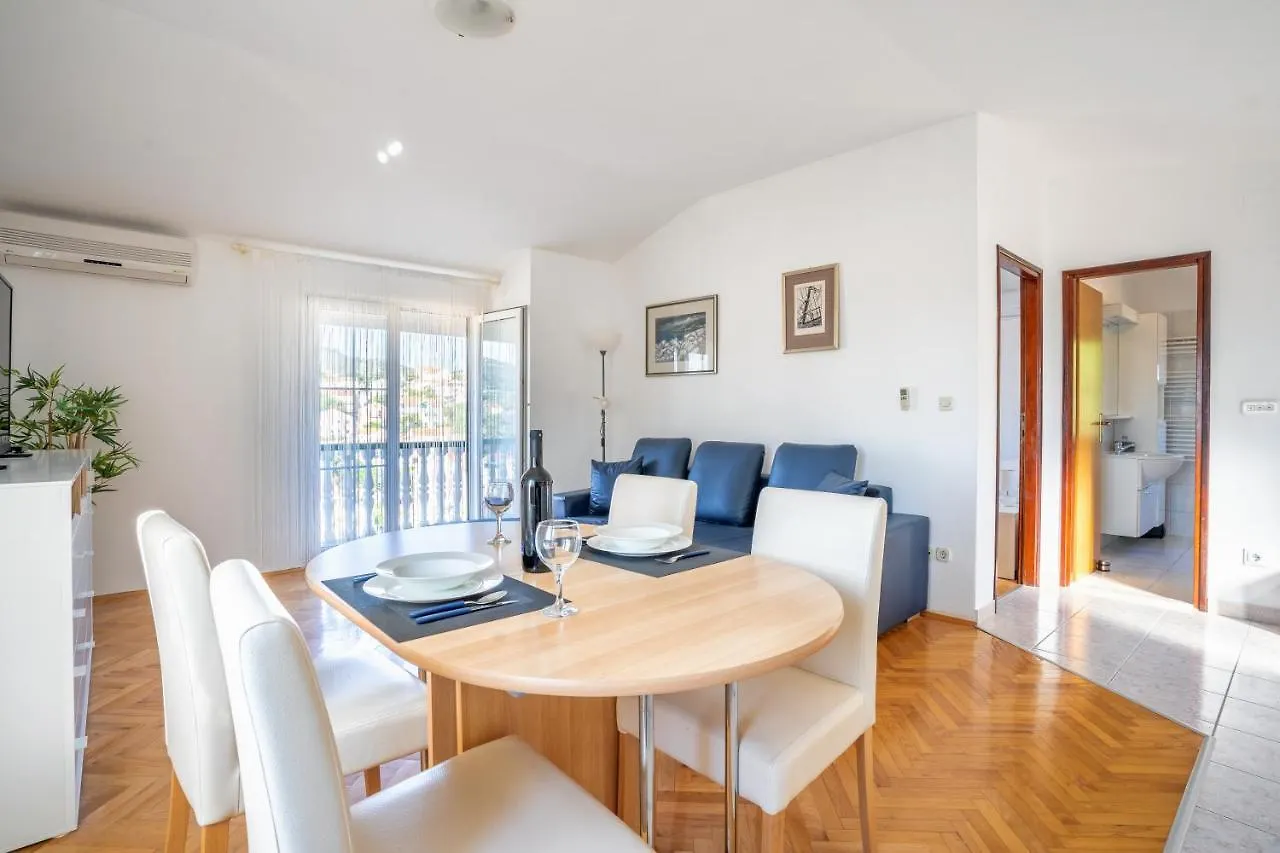 Apartment Pelicaric Sali Dugi Otok